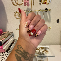 "Falling For You" Nails